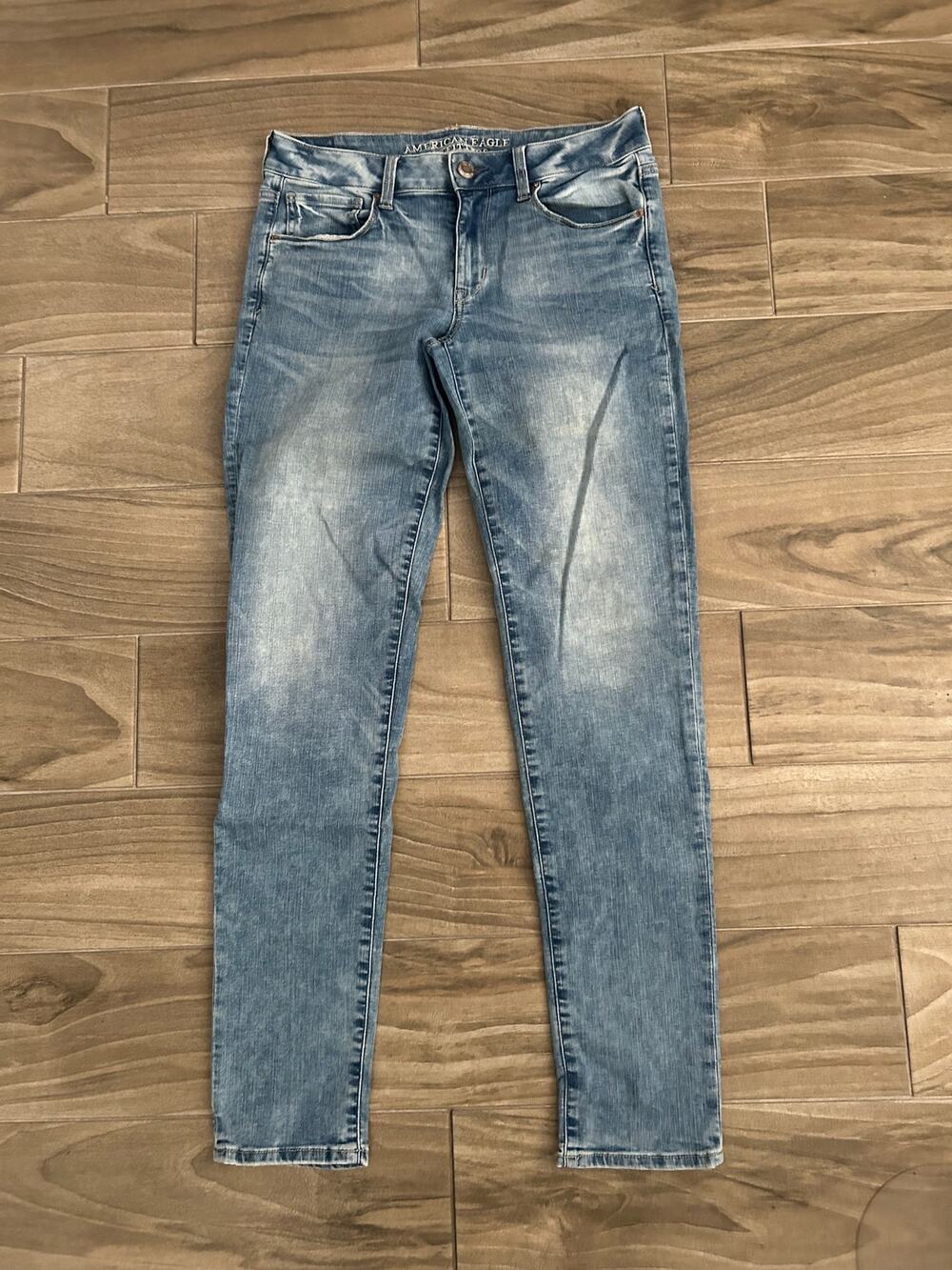 AMERICAN EAGLE OUTFITTERS SKINNY JEANS SIZE 8